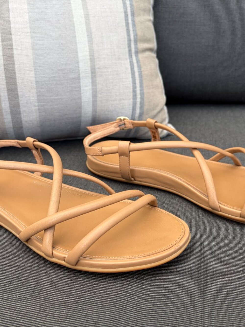 FitFlop Gracie Tan Sandal - Women's Size 8.5 - Picture 2 of 8